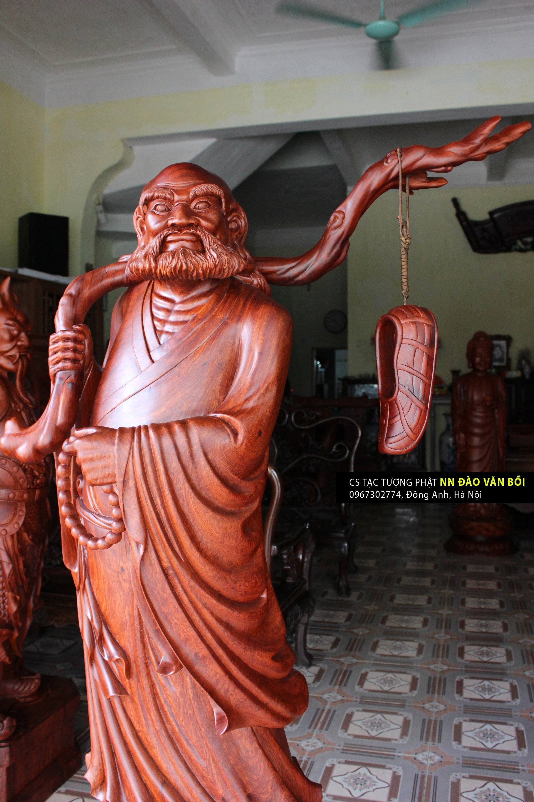 Tôn tượng Tổ Bồ đề Đạt ma, gỗ Hương nguyên khối cao 1.6m