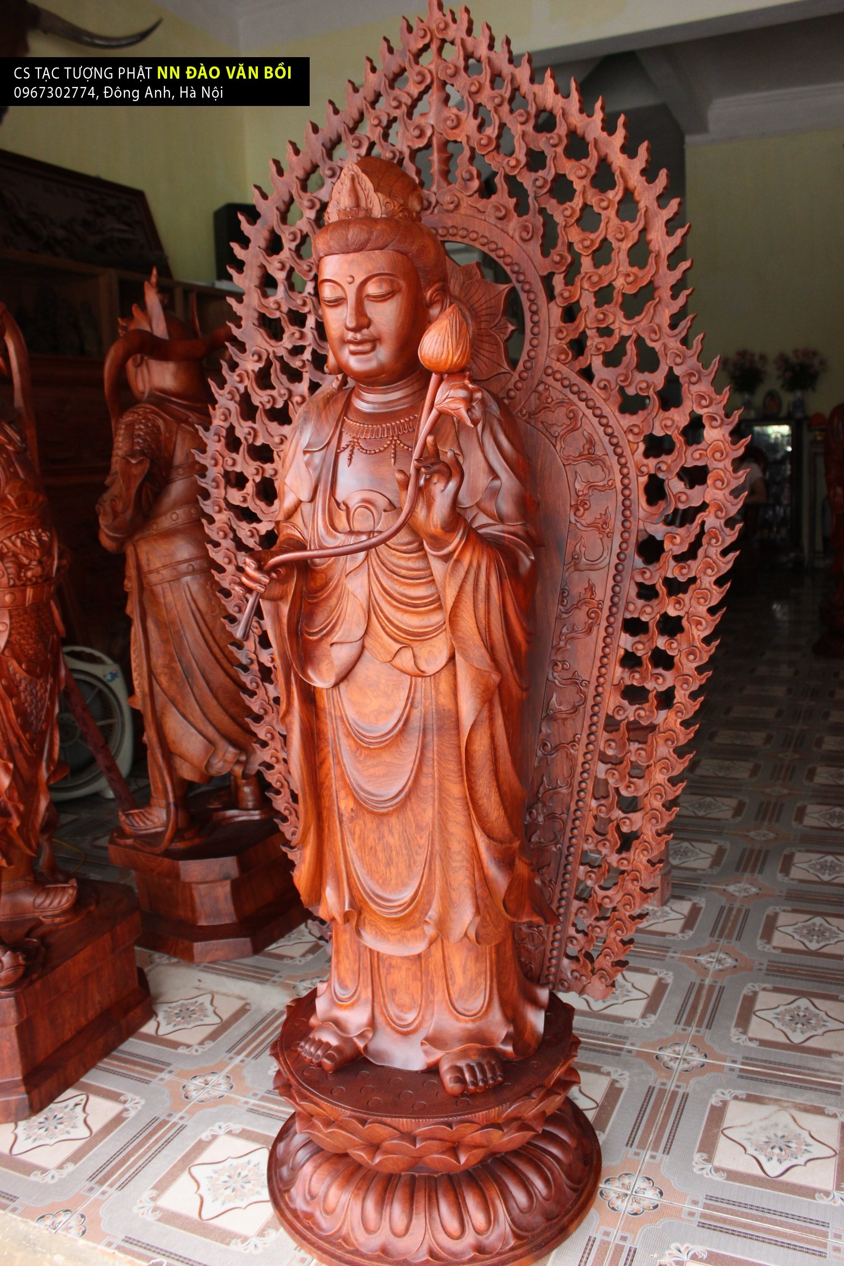 Tôn tượng Đại thế chí Bồ tát gỗ Hương nguyên khối cao 1.9m, trong bộ Tây Phương Tam thánh