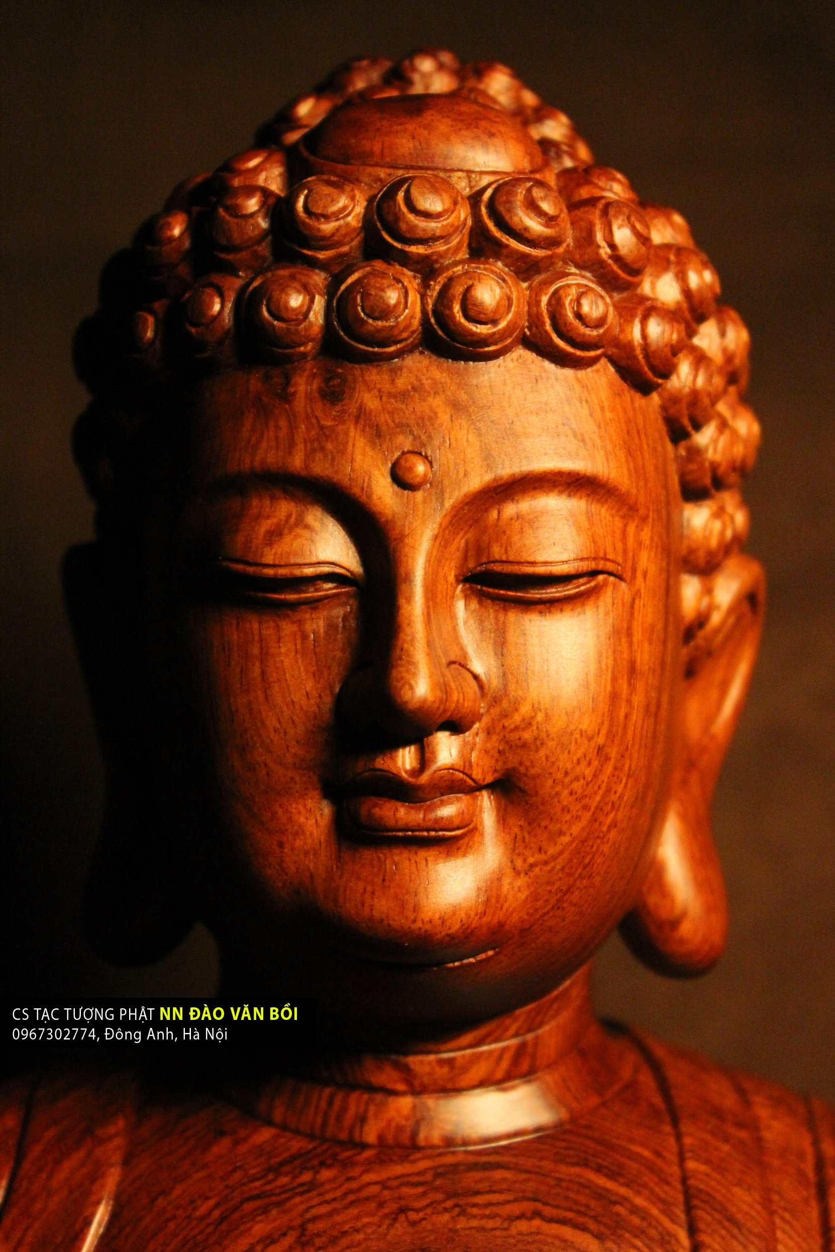 Tượng Phật Dược sư gỗ Hương nguyên khối, cao 42cm.